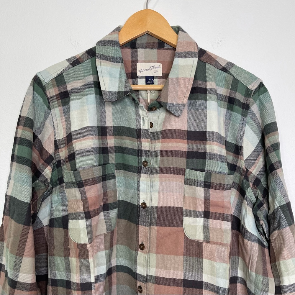 Universal Thread Sage Green Grid Plaid Button Down Shirt Shacket - Picture 3 of 10